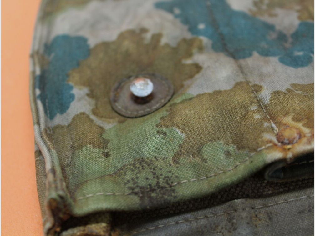 DDR NVA SURPLUS Kalashnikov AKM: Magazine pouch NVA flower camouflage for 3 pieces 30-round magazines DDR MPi K/ AK47
