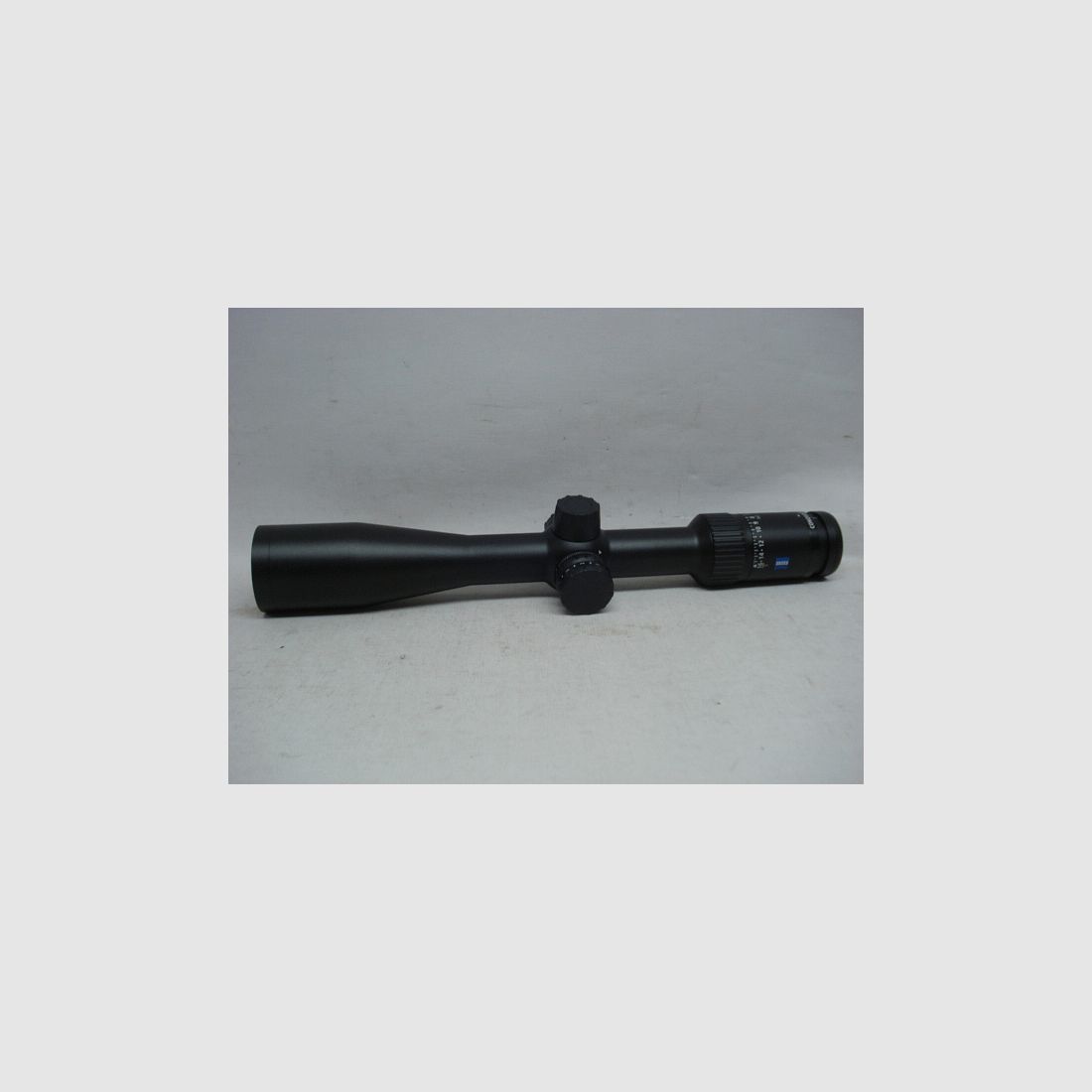 Conquête V4 4-16x44 (60) - tube central de 30 mm