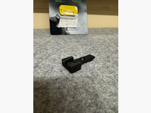 HIVIZ Fiber rear sight for Ruger GP100, Redhawk etc.