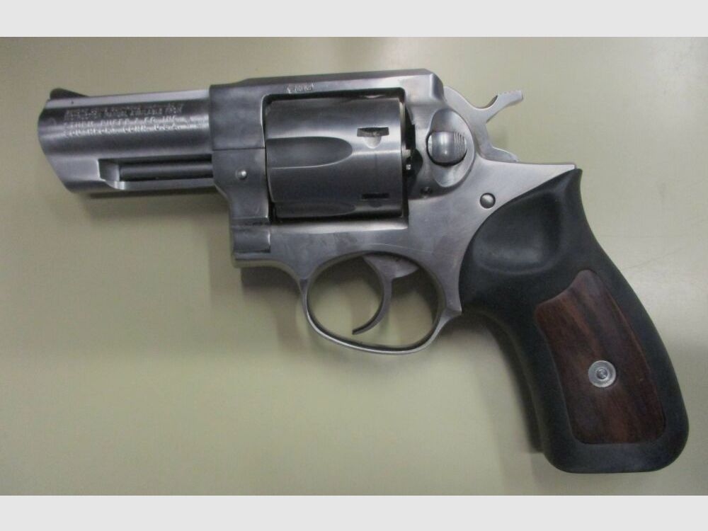 Ruger GP100 KGPF331