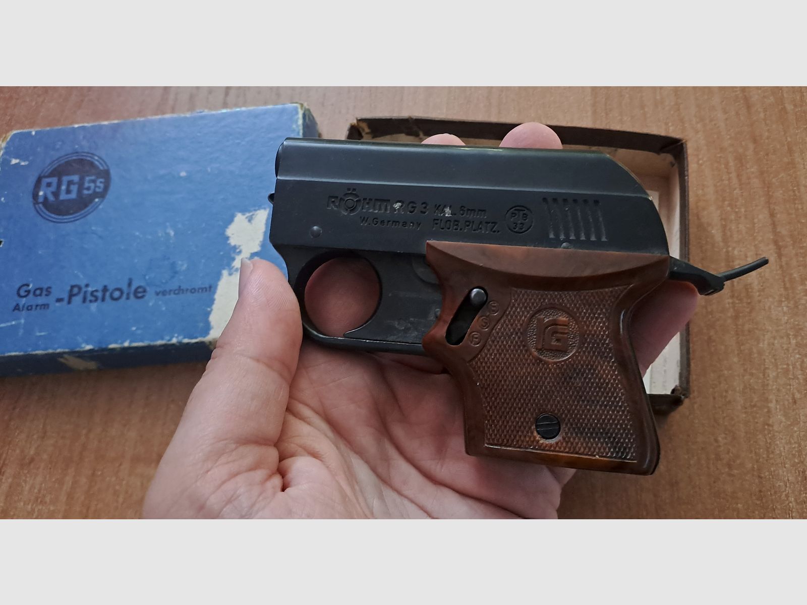 Röhm RG 3 Schreckschuss Pistole im Kaliber 6 mm Knall