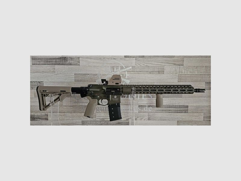 Neuware vom Fachhandel - Schmeisser AR15 M5FL Sondermodell MAGPUL 16,75" OD Green .223Rem mit Optik