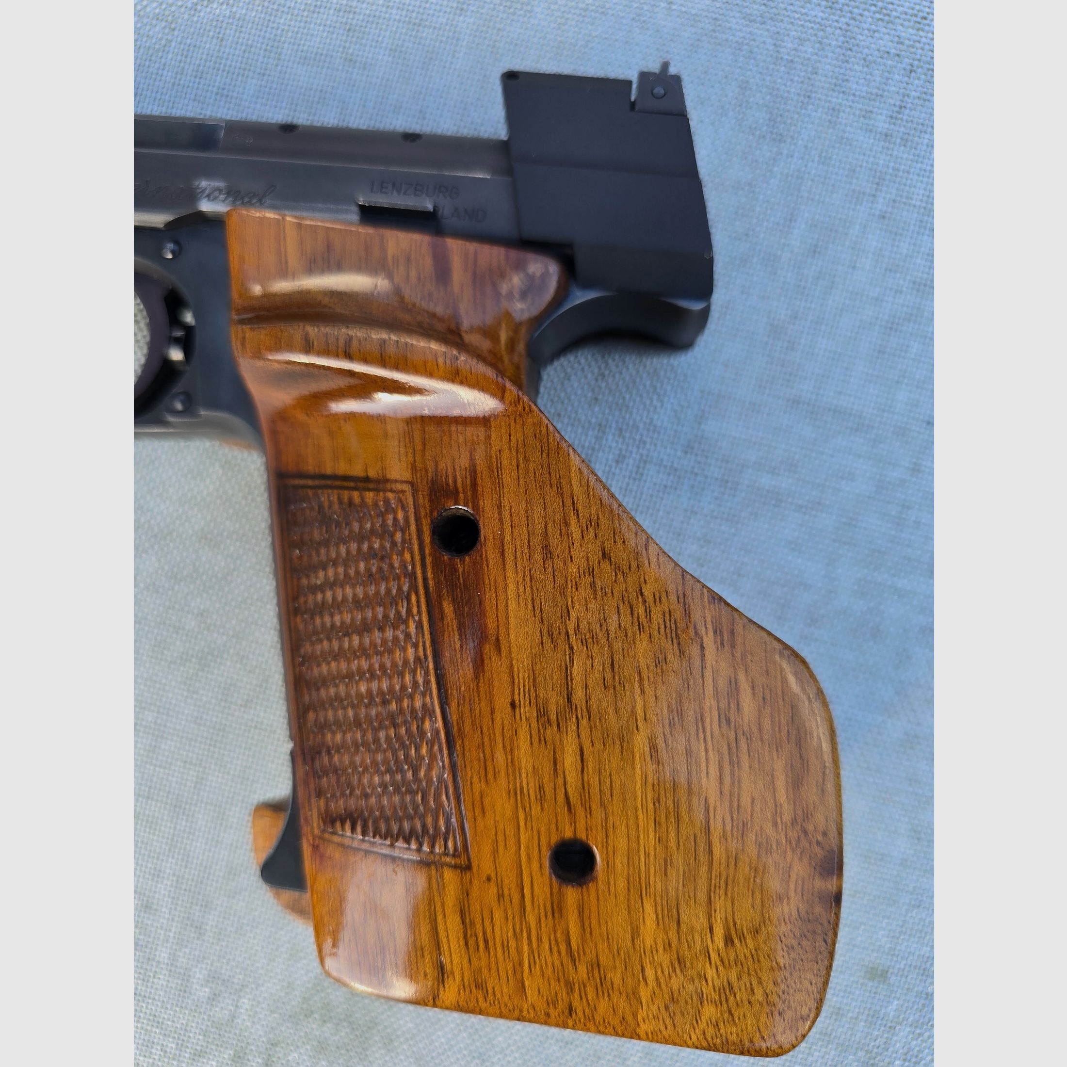 Hämmerli 208 International in .22lr Sportgriff rechts