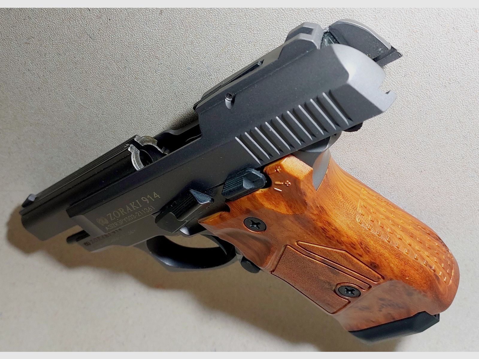 Zoraki 914 Schreckschuss Pistole 9mm P.A.K. titan Holzoptik (1014) neuwertig!