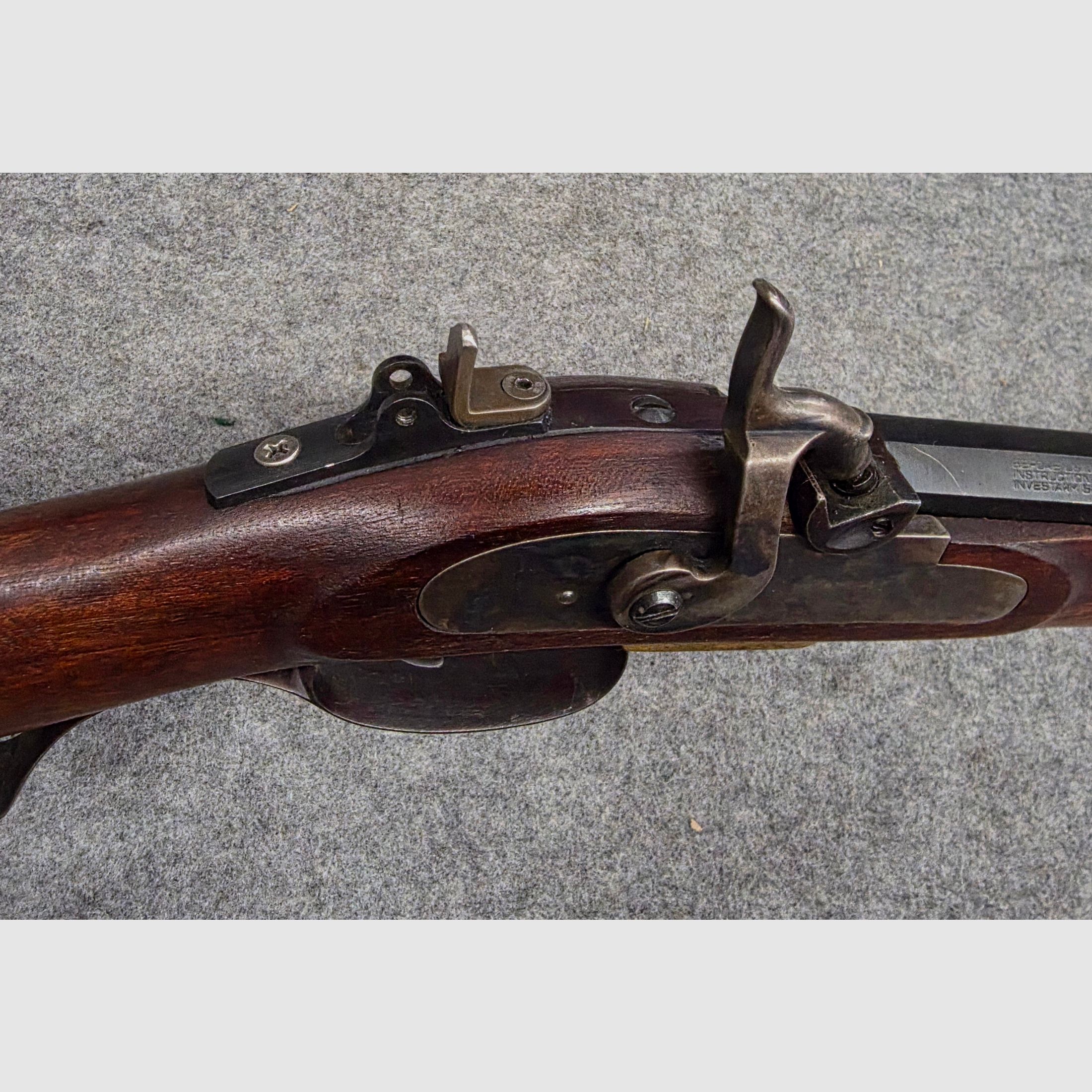 Fusil à percussion à chargement par l'avant MAV Fabriqué en Italie Mod. Hawken Calibre .45 Fusil à percussion à chargement par l'avant