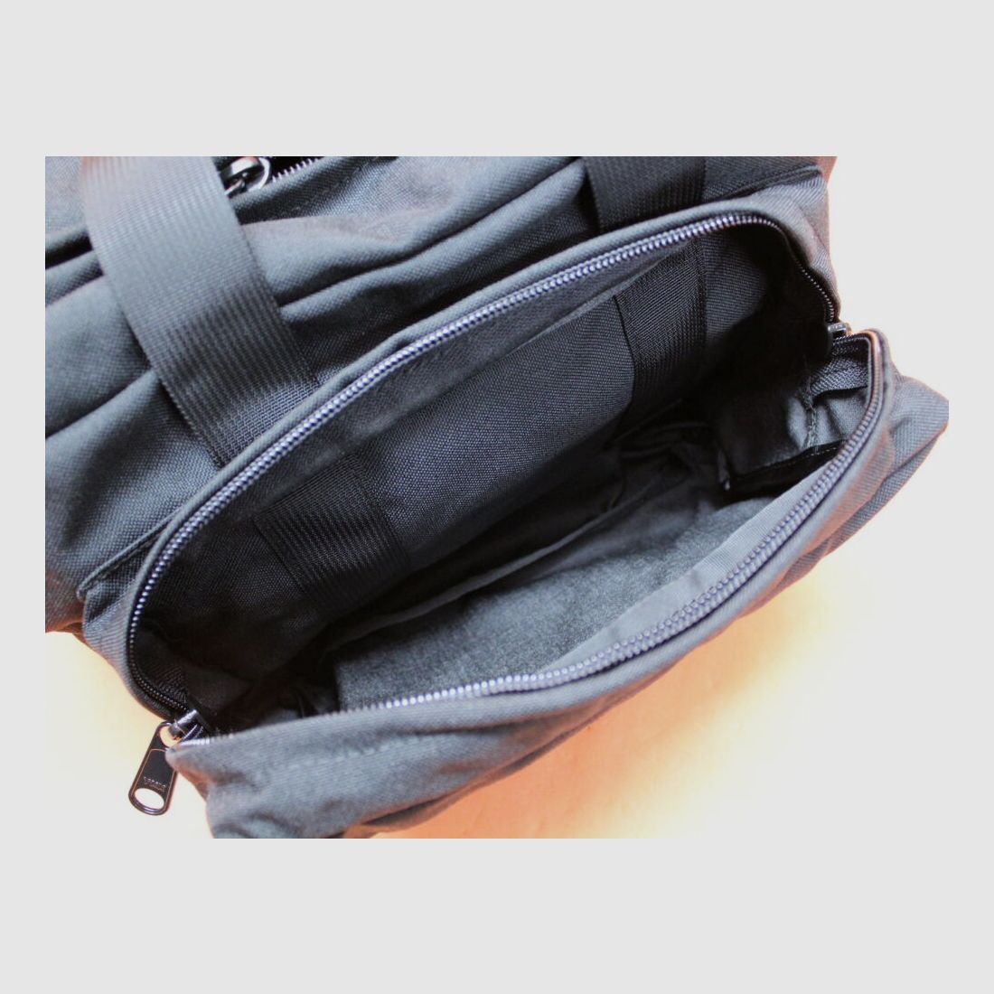 Torba Heckler & Koch H&K Range Cordura® czarna z haftowanym logo HK ok. 36x27x21 cm