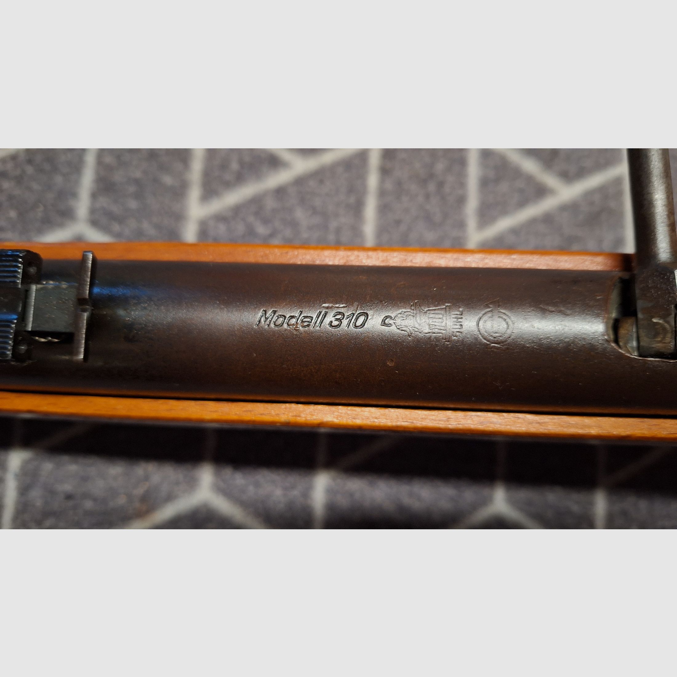 Haenel Suhl 310 "Q1" air rifle with 12-round magazine + original pellets!