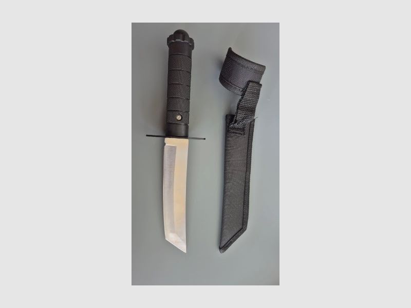Cuchillo táctico tanto / cuchillo de viaje con funda de nylon – como nuevo