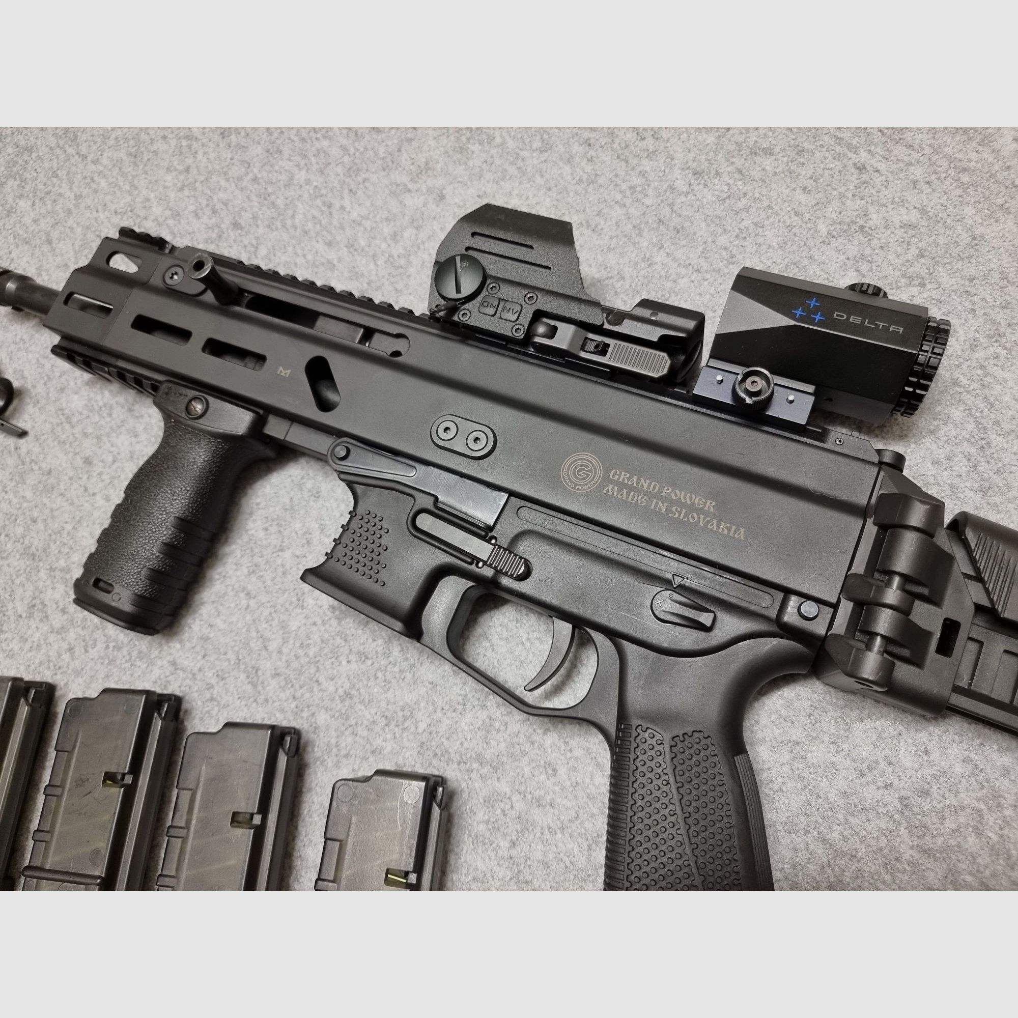 Grand Power Stribog Halbautomat/PCC - 9mm Luger - wie H&K SP5 B&T APC9 CZ Evo - SET