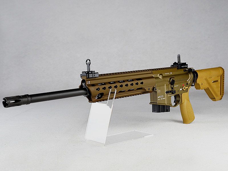 Heckler & Koch MR223 A3 Slimline 16,5", RAL8000 con impugnatura corta