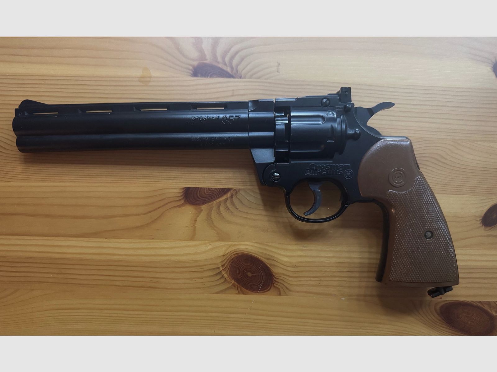 Crosman 357 CO2 Revolver