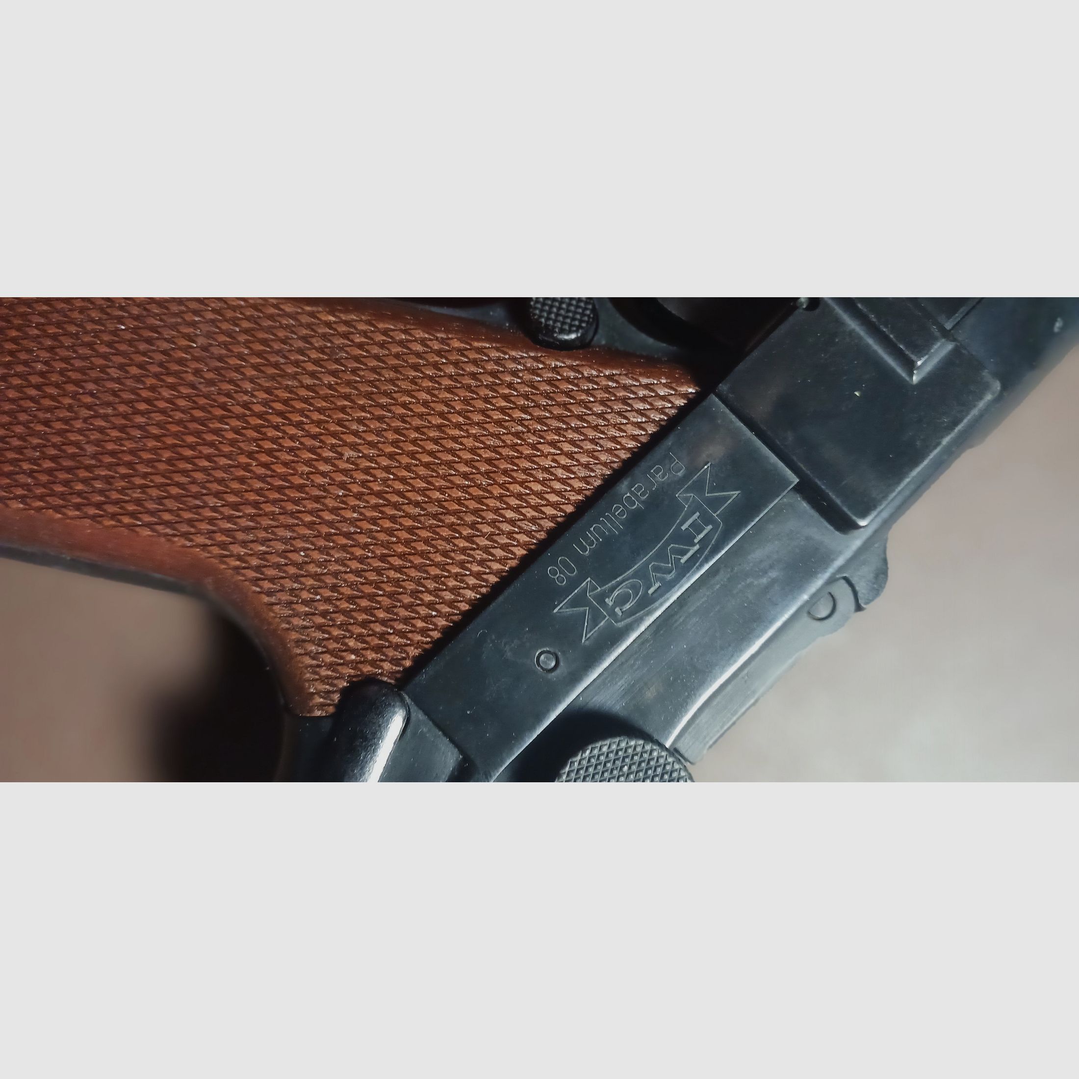Pistole Parabellum 08, 8mm Schreckschuss, von IWC