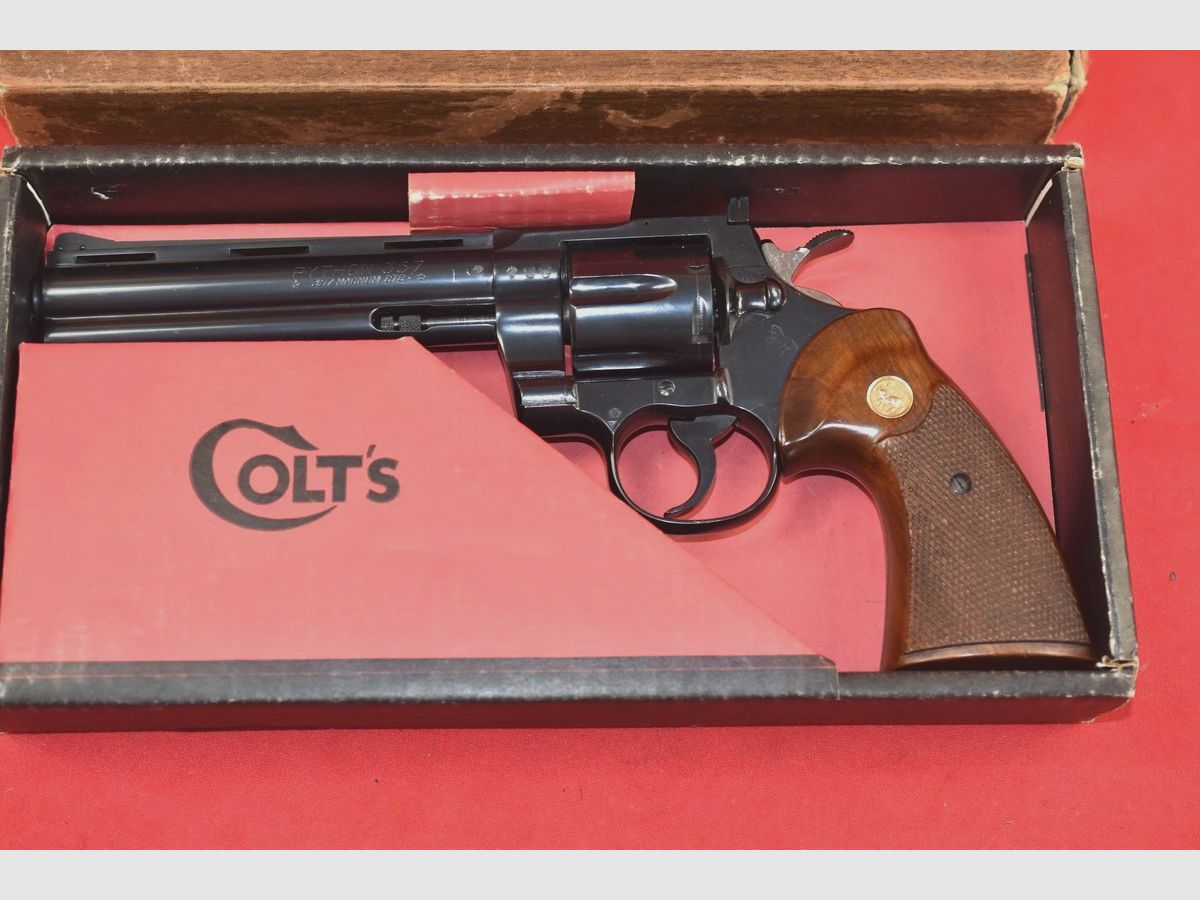 #8268 Colt Python Revolver, year 1969, cal. .357 Mag. / .38 Spl, image 2 of 20