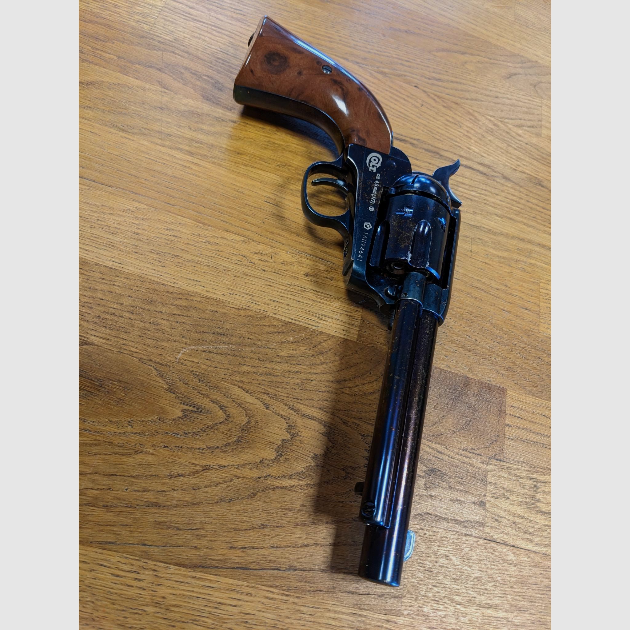 Colt Single Action Army 45 bleu revolver CO2 calibre 4,5 mm BB Peacemaker *défectueux*