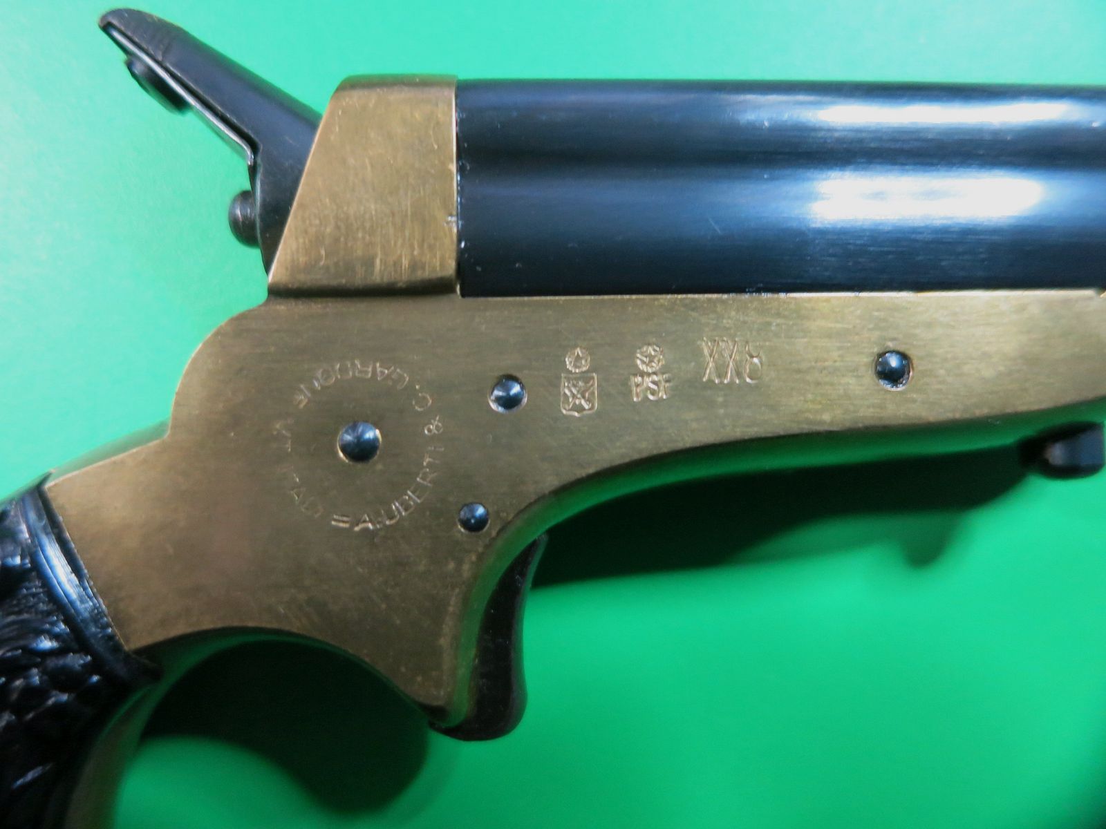 Uberti New Derringer Pepperbox pistola a 4 colpi nel calibro .22 short, copia della Sharps Pepperbox     #54