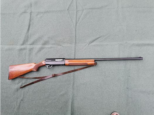 Franchi zelfladende shotgun 12/70