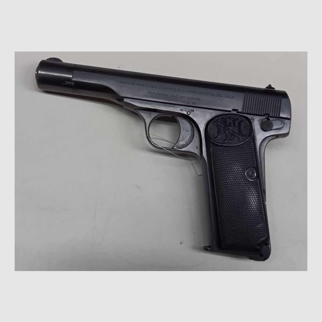 FN - Fabrique Nationale D`Armes De Guerre - Herstal - Belgique Mod. 1910/22 " Königin Wilhelmina "