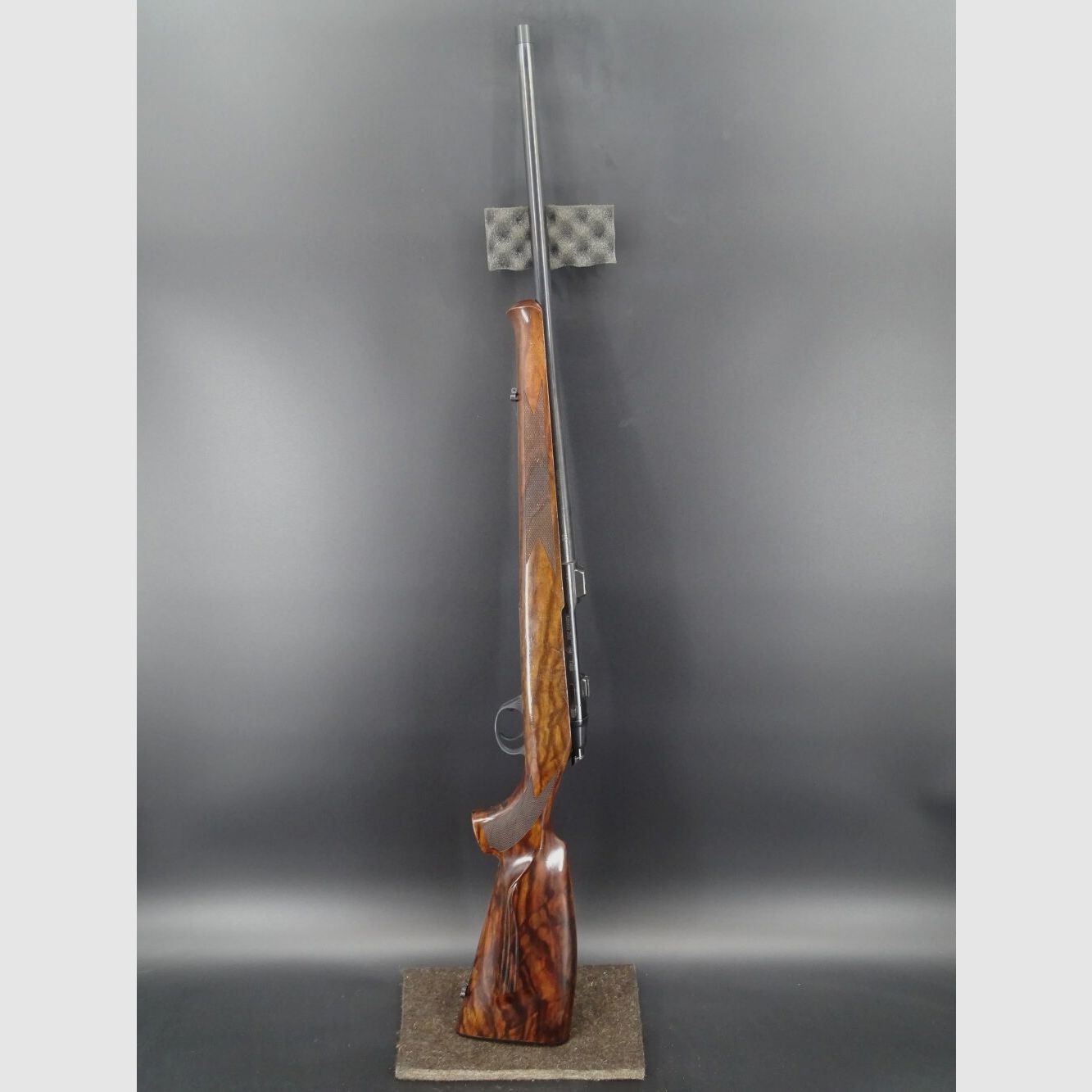 Antonio Zoli Taiga Kaliber .308 Win Gewinde M15x1 Handspanner Taiga mit schönem Holzschaft