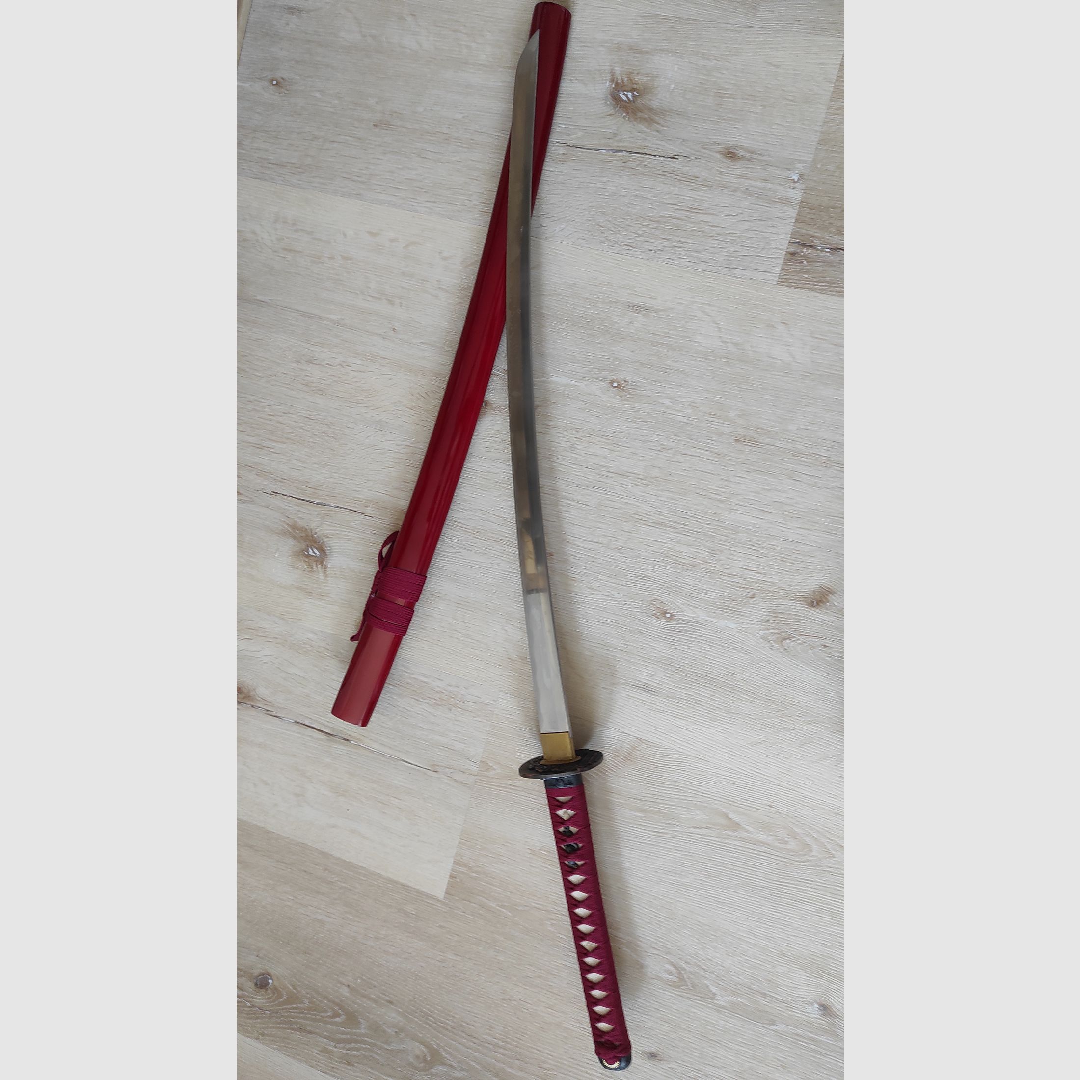 Katana, Samuraischwert rot mit Stoffbeutel geschliffene Klinge