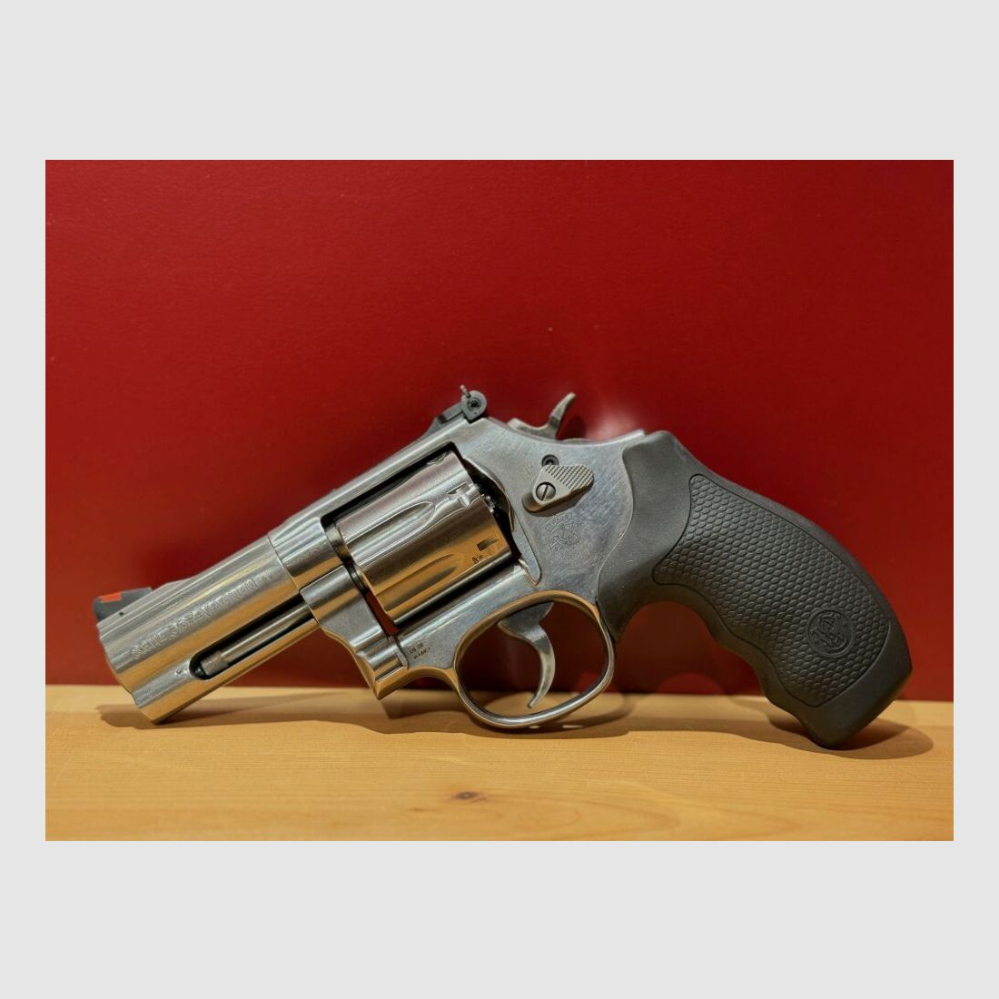 Smith & Wesson Model 686 Plus 3 inch 7 shots