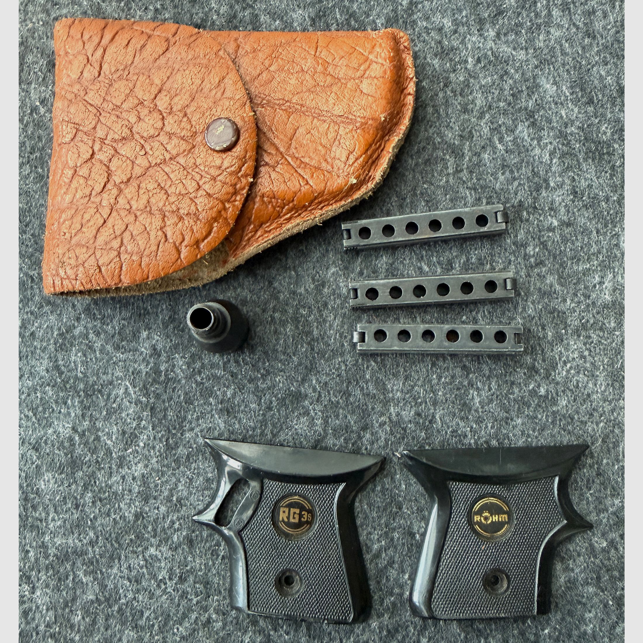 Magazine, Holster, Abschussbecher und Griffschalen für Röhm RG 3 RG3S