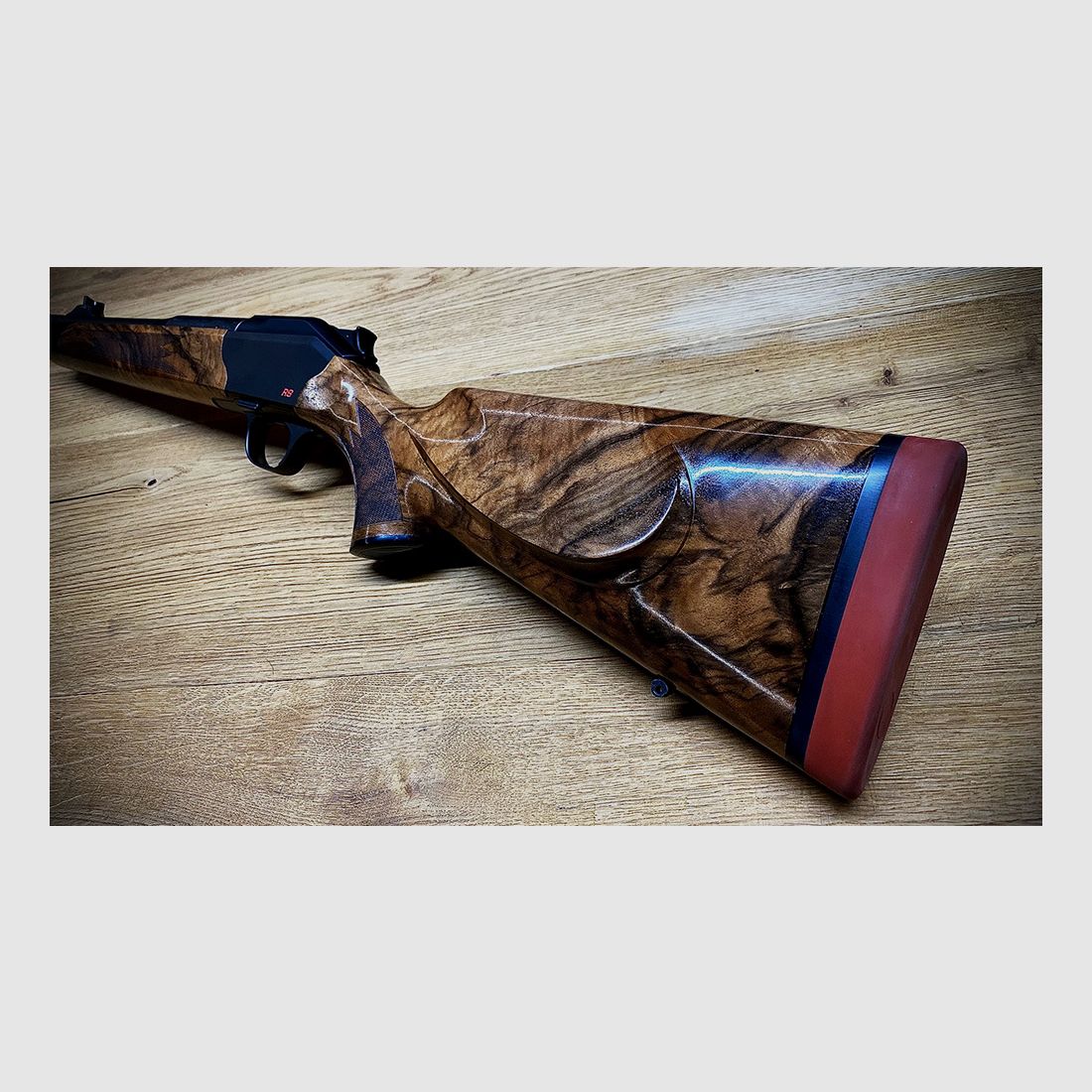 Blaser R8 Kilombero / HK 7 / Kal. .375 H. & H. Mag. / Offene Visierung / Kickstop / TRAUMWAFFE