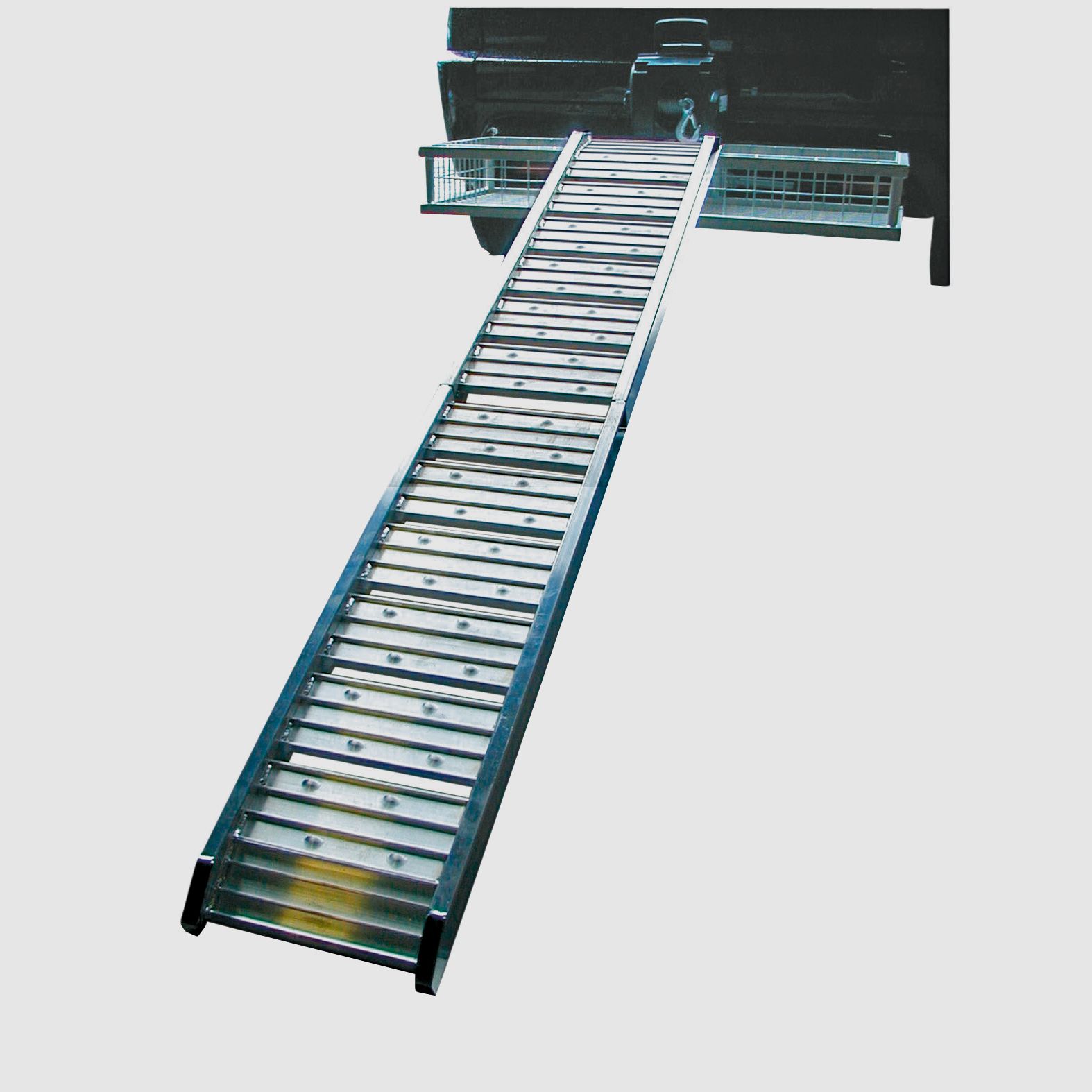 Aluminum loading ramp