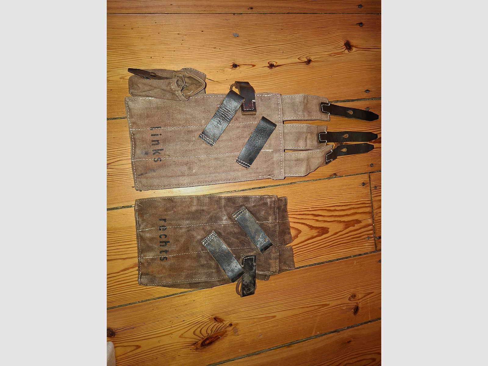 GSG Airsoft MP40 with repro magazine pouches and belt