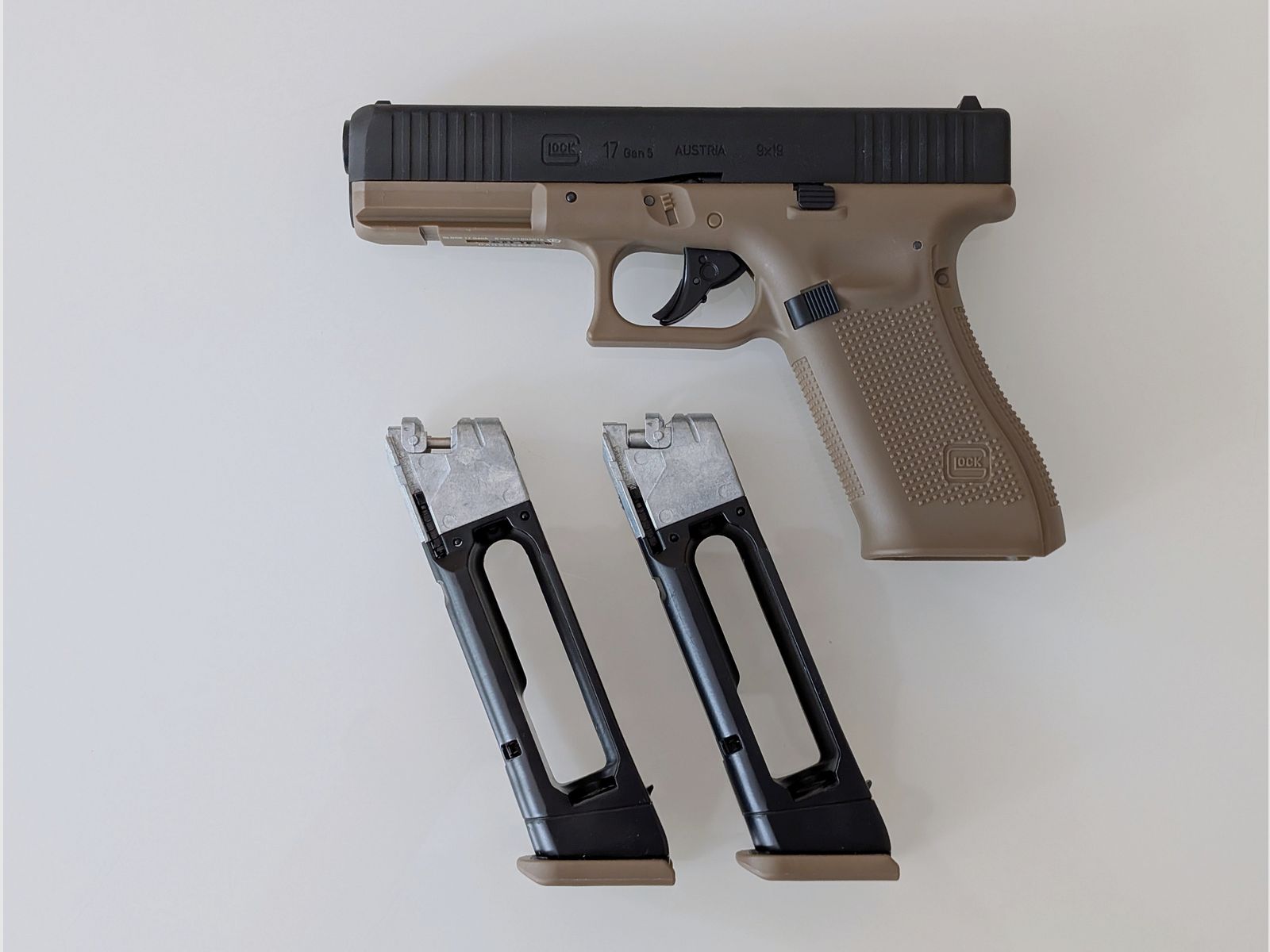 GLOCK 17 Gen5 6 mm, CO₂, < 2,0 J, Coyote