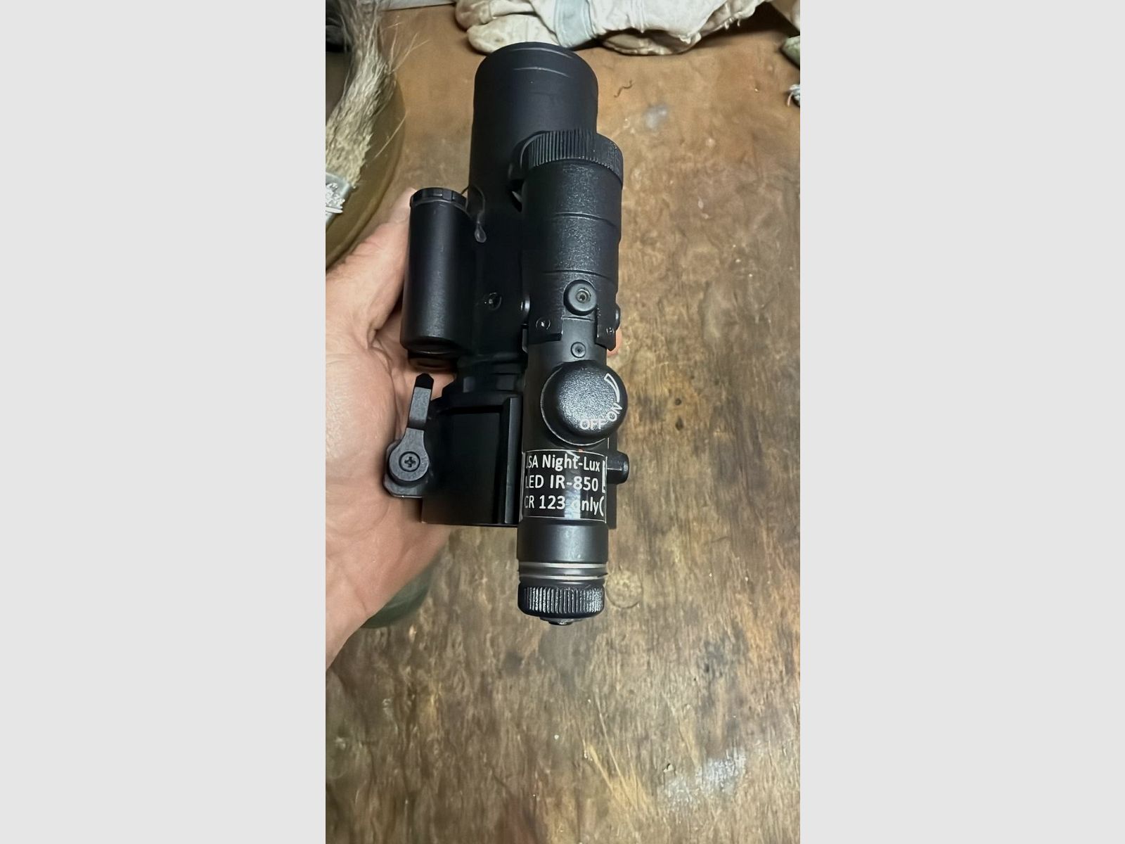 Dipol DN37 pro mini appareil de vision nocturne avec éclairage Nightlux IR-850