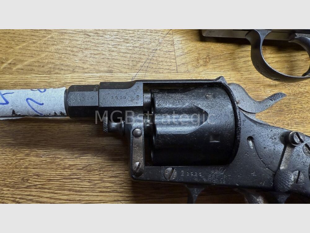 Erfurt M1883 und V.C.S. & C.G.H. Suhl M1883 / Reichsrevolver