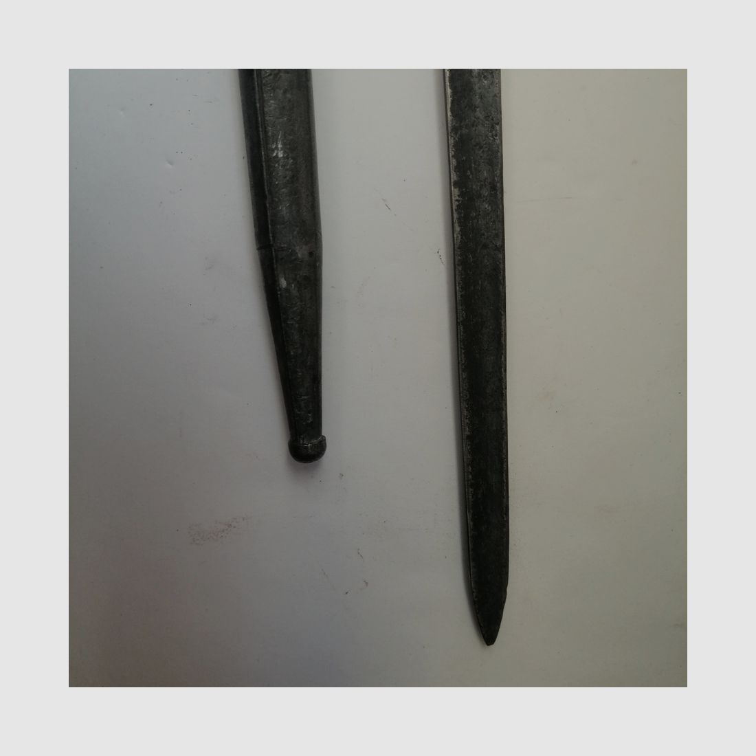 Rarissime ERSOC baïonnette Ersatz EB75 allemande – poignée laiton sur base lame de baïonnette à douille Albini Braendlin, image 9 sur 15