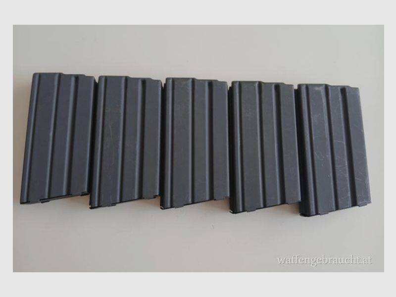 AR10 Magazinen    Je €10   Neuwertig