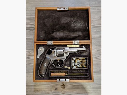 Revolver Modell 1873 der Manufacture de Saint Etienne Kal. 11 mm