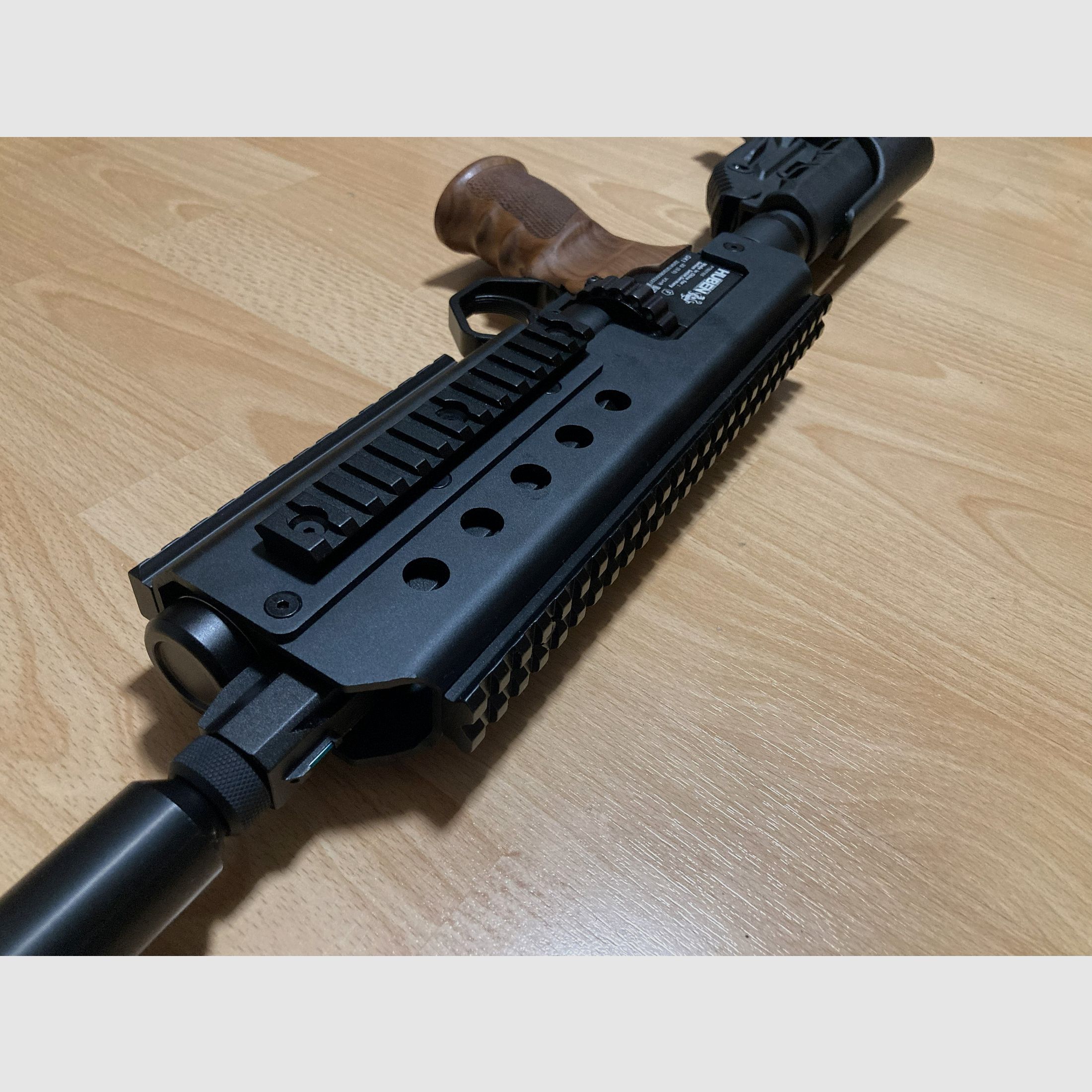 Huben GK1 Karabiner Umbau mit Aluminium-Gehäuse und AR15-Schaft längen/höhenverstellbar Neuwertig!