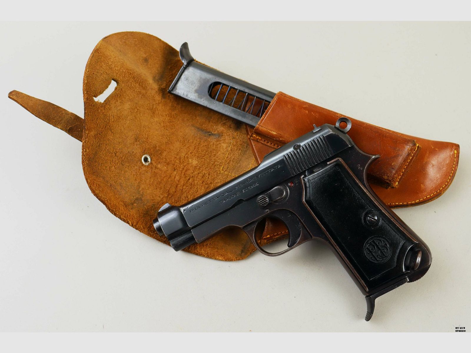 Pistola Beretta mod. 1935 anno 1944 cal. 7,65 mm matr. 524746, immagine 11 di 13
