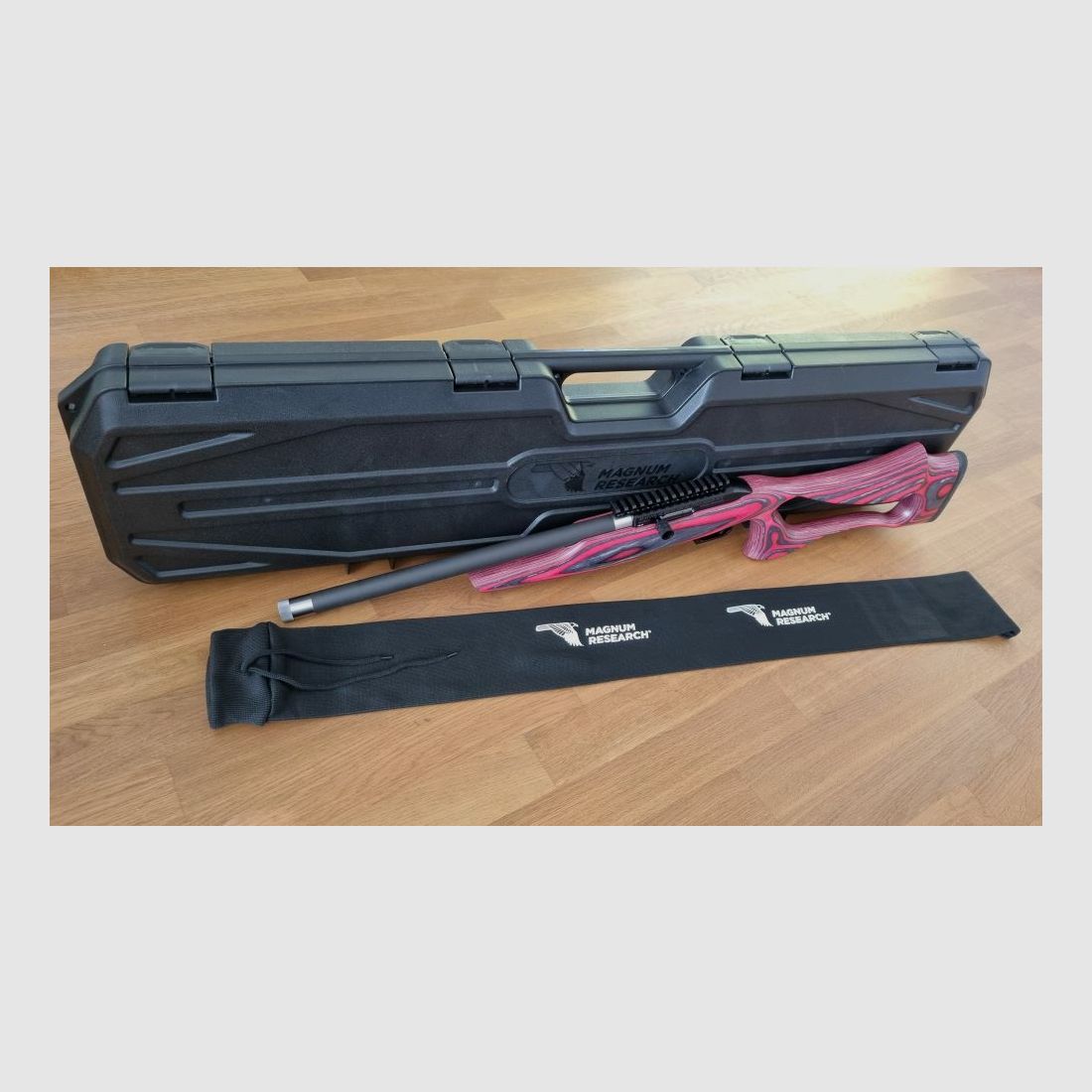 Magnum Research MLR-1722 SwitchBolt 17″ met koffer / 5 magazijnen