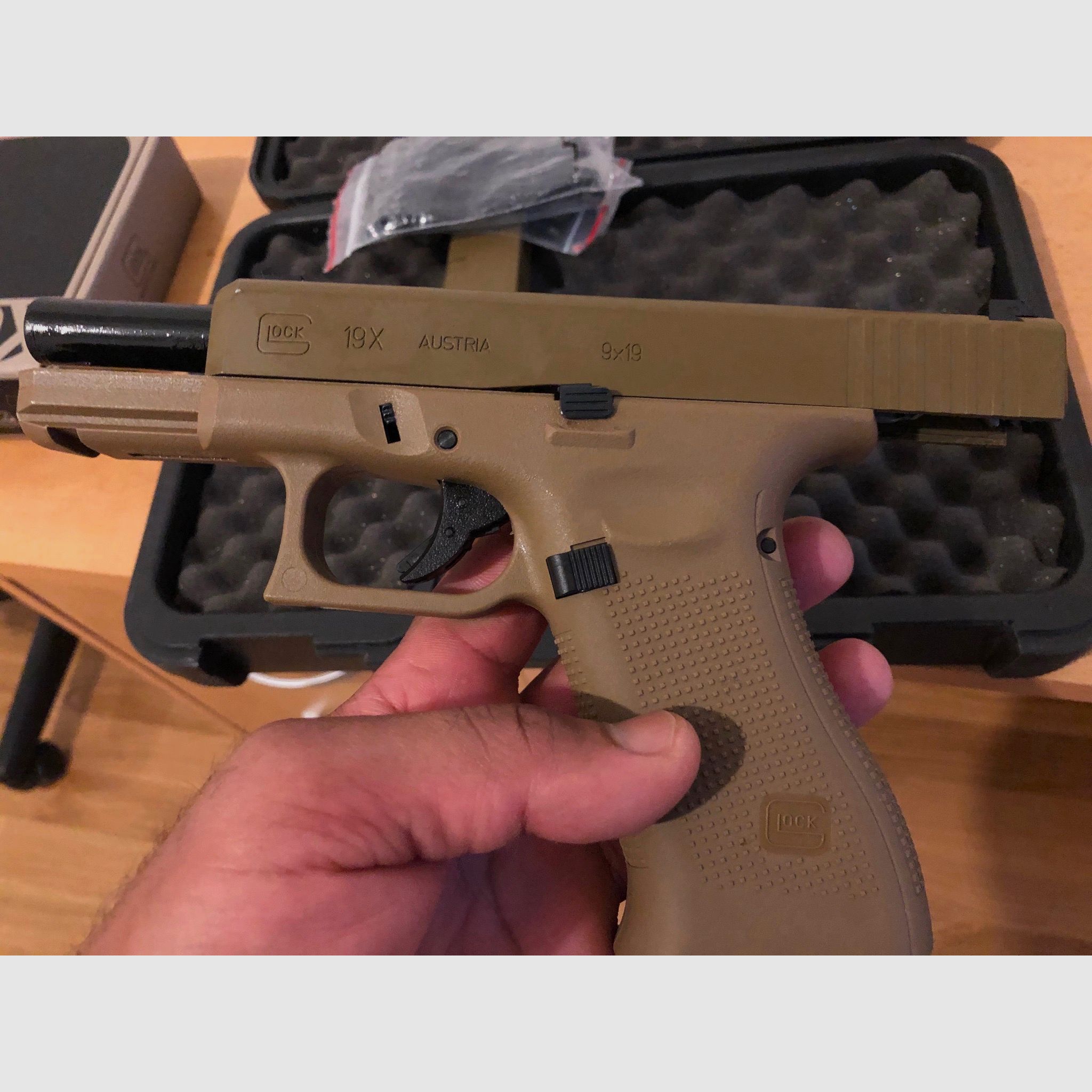 Tokyo Marui MK 18gbb und MK16 URGI AEG, Glock 19X