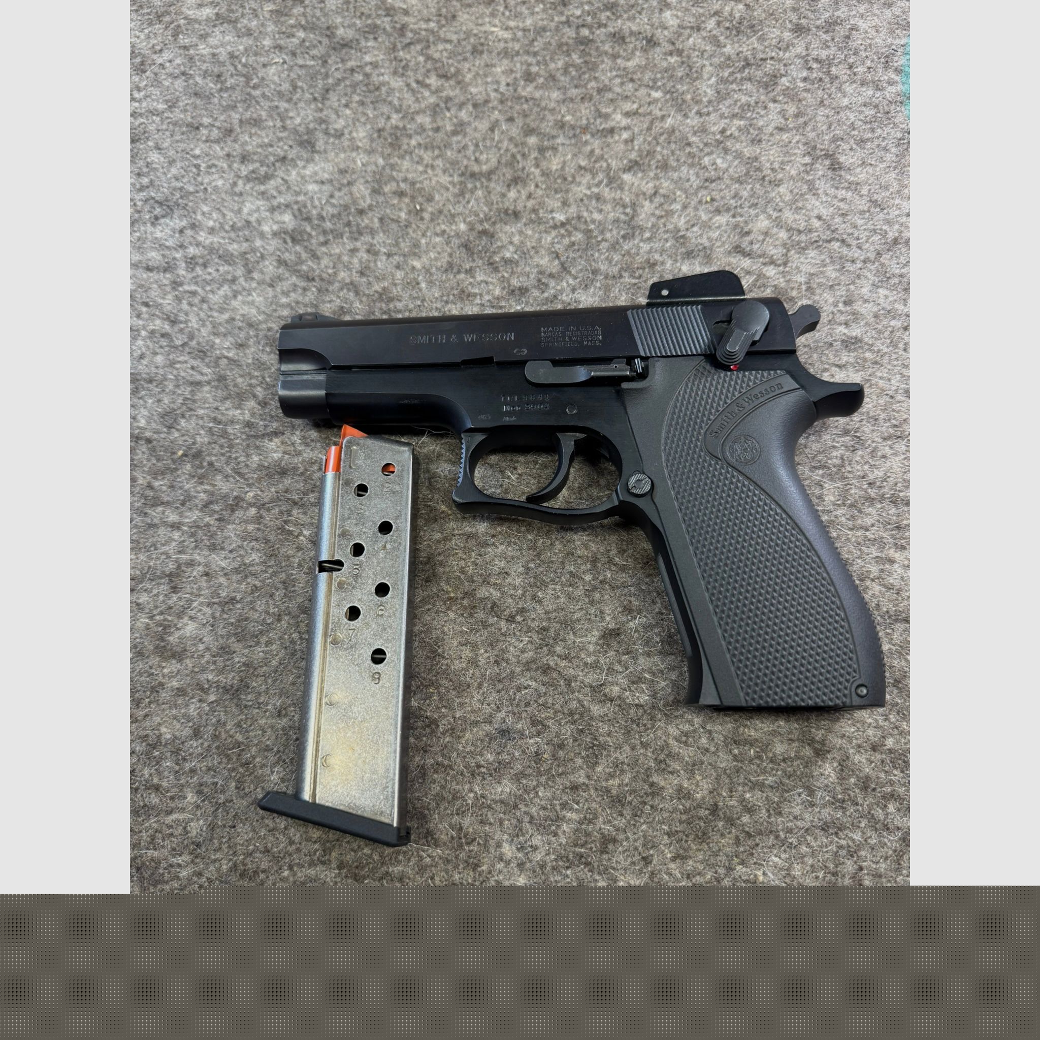 Selbstladepistole  S & W  9mmLuger Modell 3904 gebraucht