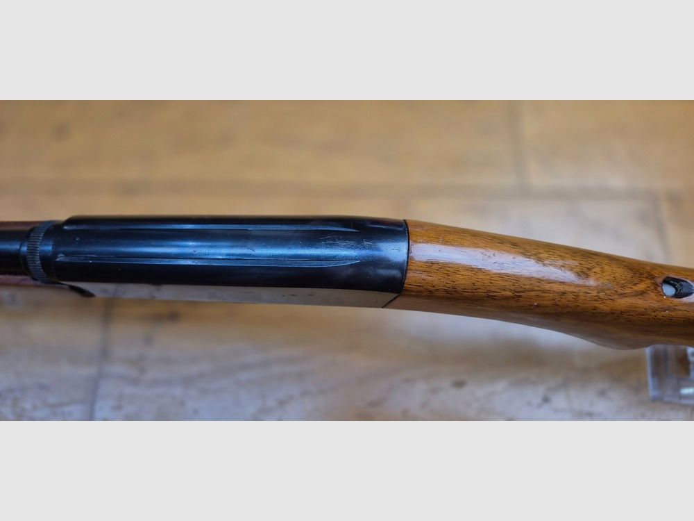 Zeer mooie en zeer aangename semi-automatische geweer Browning SA-22 "Smokeless" – Kal. .22LR – Kwaliteitsfabricage FN Herstal – Take down model – 10 schoten – Zeer goede esthetische en mechanische staat – "Nickel" loop – Een van de meest leuke en zeer nauwkeurige vuurwapens – TBE+, afbeelding 18 van 30