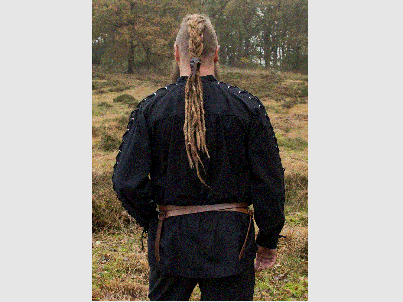 Middeleeuwse shirt Corvin met vetersluiting, zwart