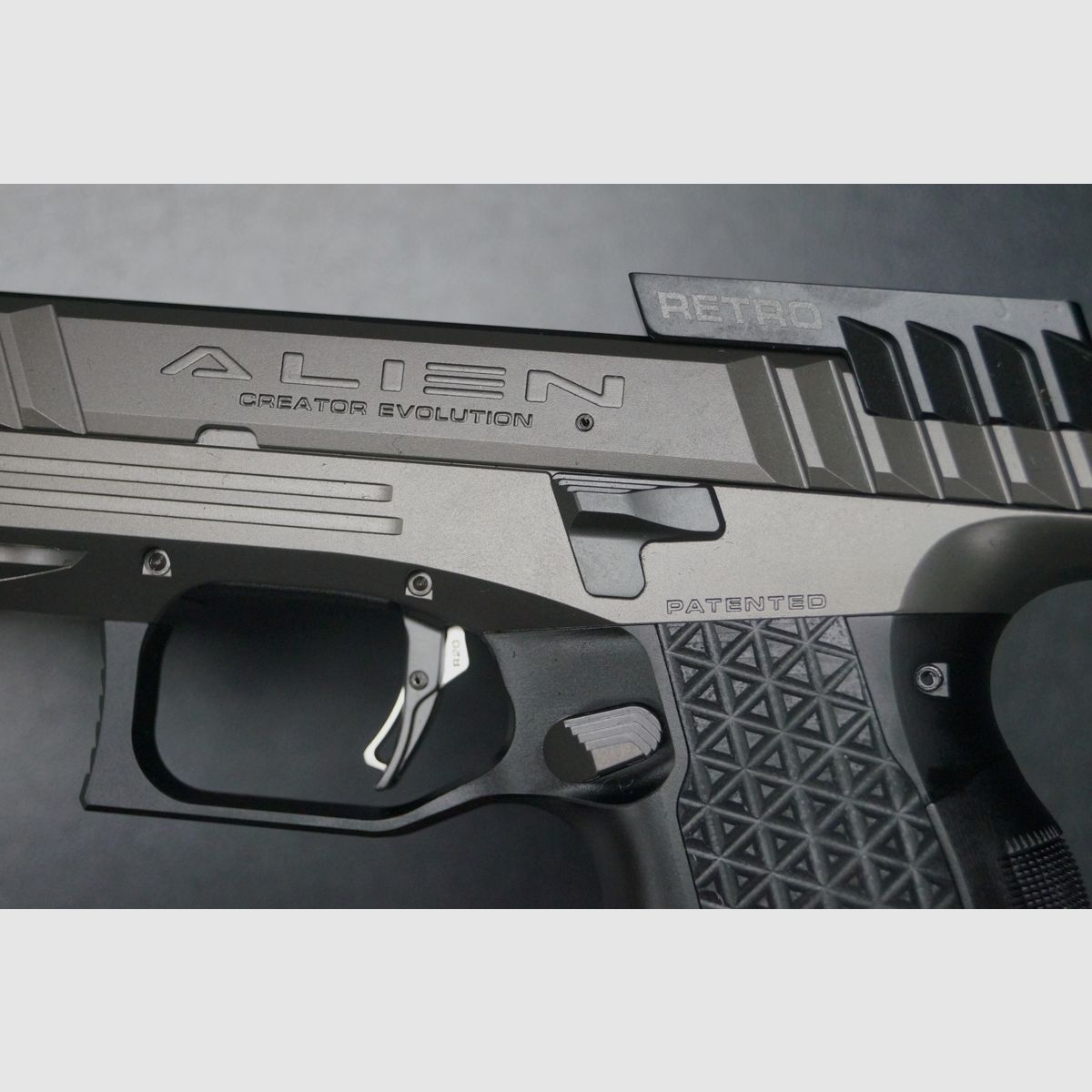 Laugo Arms Alien Creator Retro Kit 9mm Para, image 6 sur 7