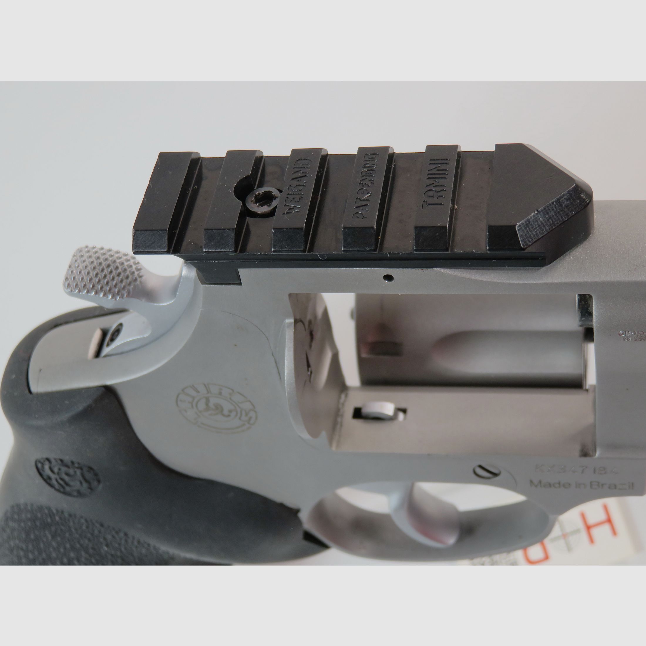 Neuwertiger Revolver Taurus Tracker Competition PRO 6" mit Weigand-Picatinny-Schiene und Hogue-Griff