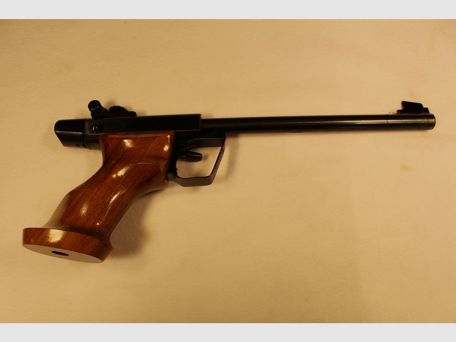 Drulov Model 75 pistola de un solo disparo.