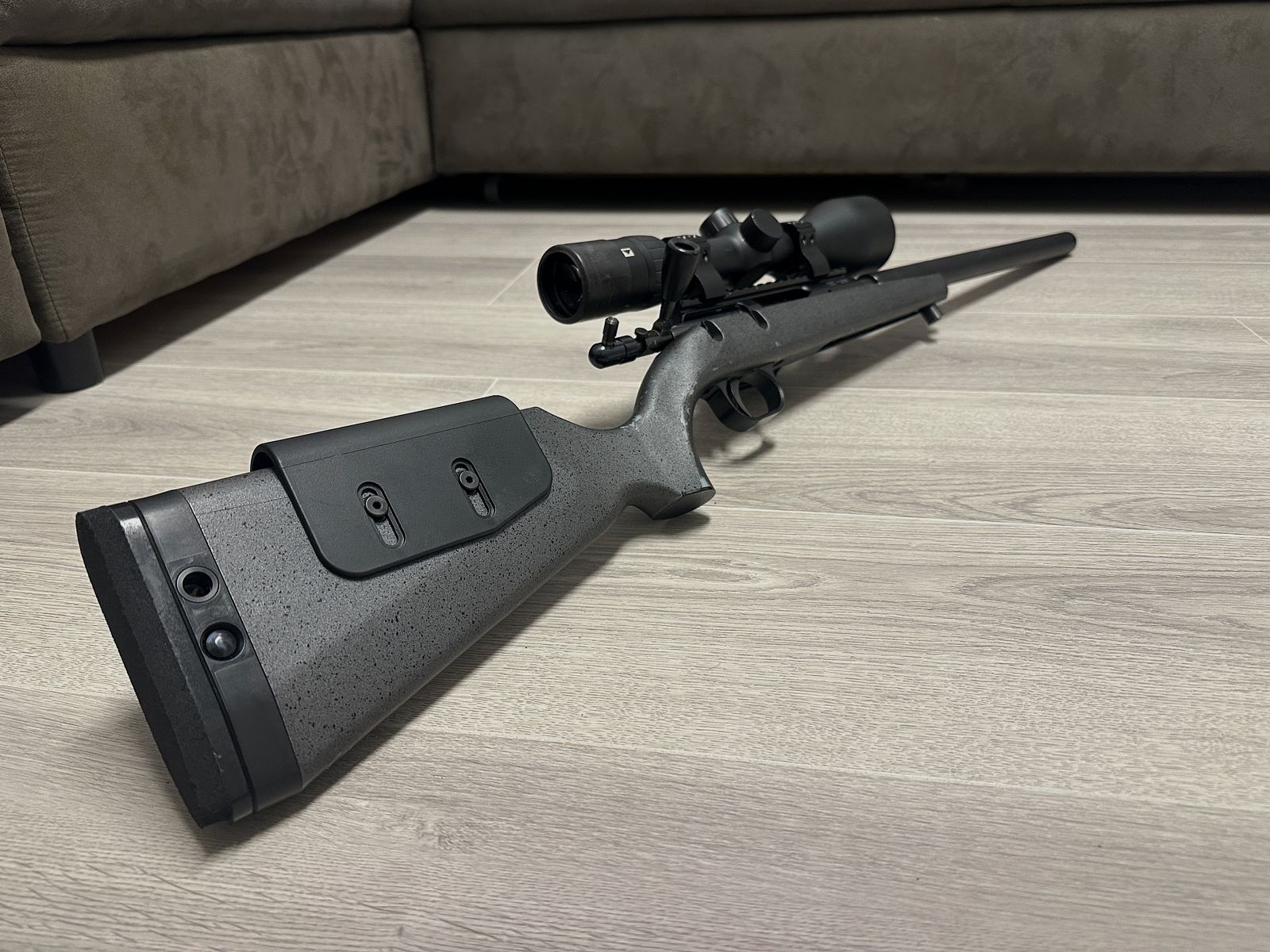 Voere S16 .223 Remington Repetierer mit Integralschalldämpfer Schonzeitbüchse