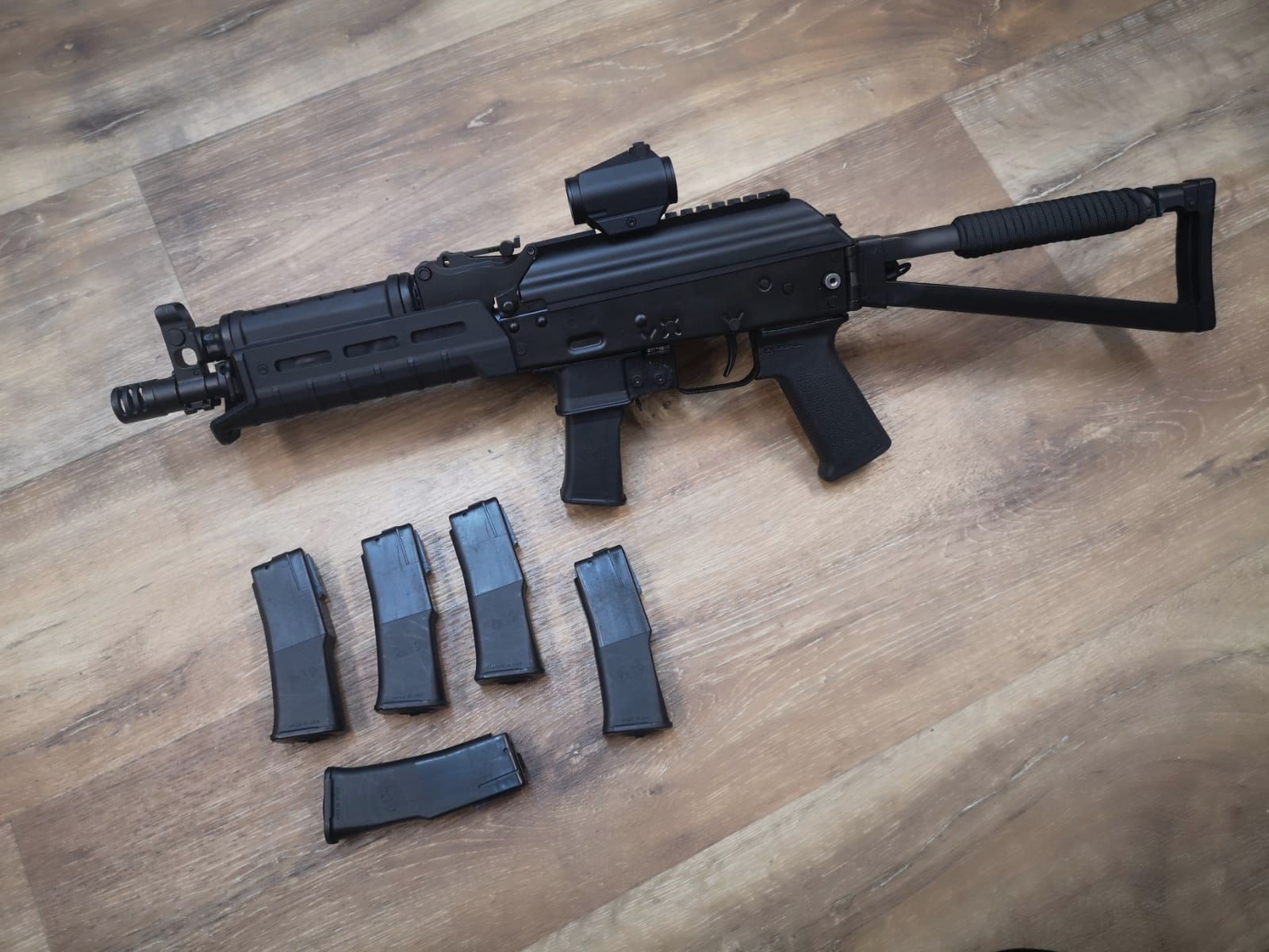 Kalaschnikov USA - KR-9 SBR Sport, carabine semi-automatique en calibre 9mm Luger, PCC, avec 6 chargeurs, mallette et certificat BKA, état d'origine - Limité