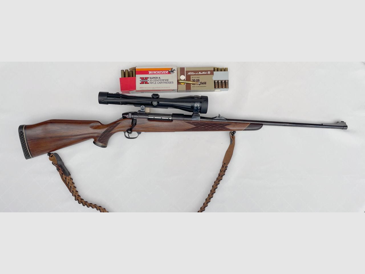 Repetierbüchse - Absolut NEUWERTIG - Premiummarke: Sauer Weatherby – Europa Cal.  -  .30 – 06 Springfield -