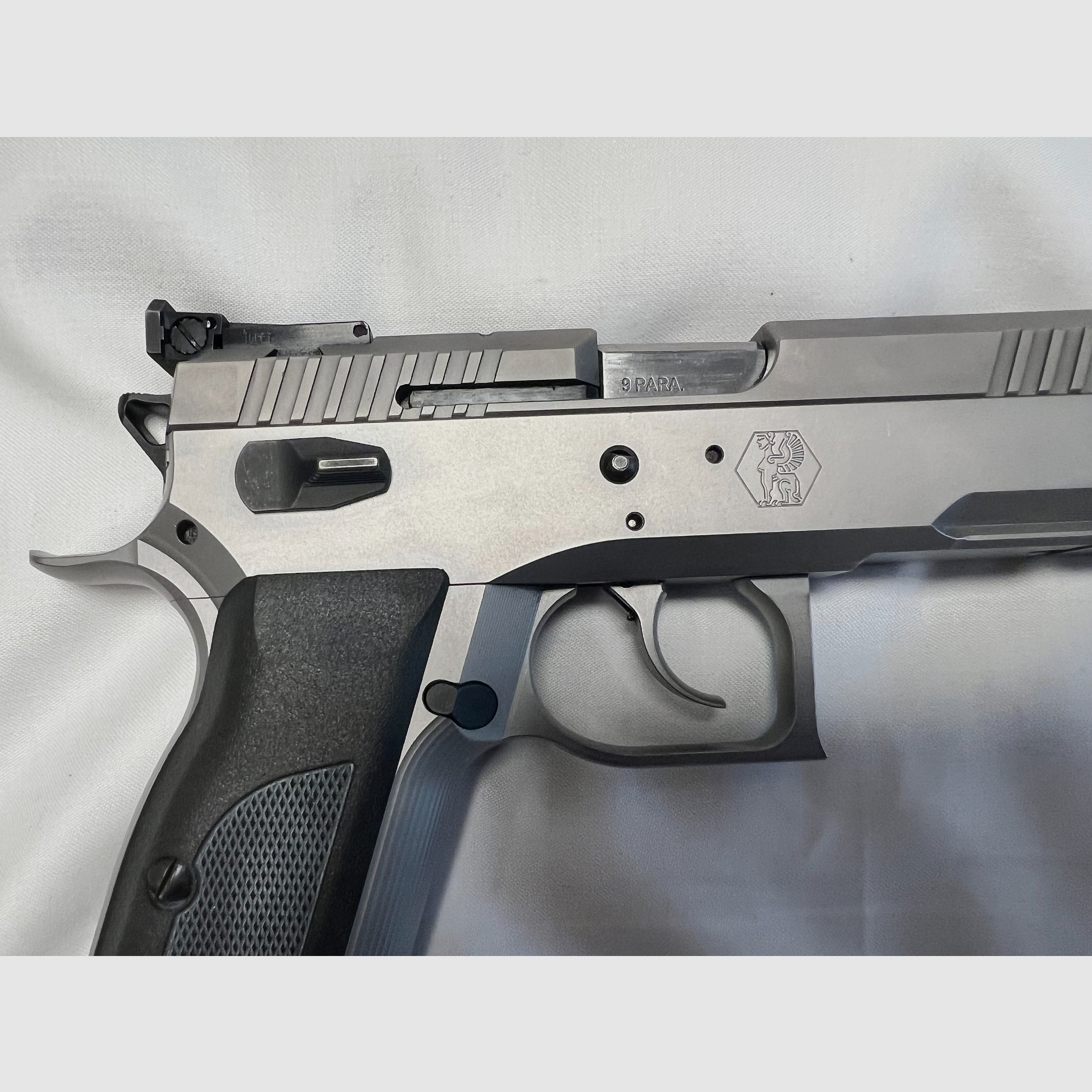Sphinx 3000 Competition 9 mm Para – Pistool Kat. B, Stainless + 6 Magazines – Erbwaffe Vorarlberg, afbeelding 3 van 7