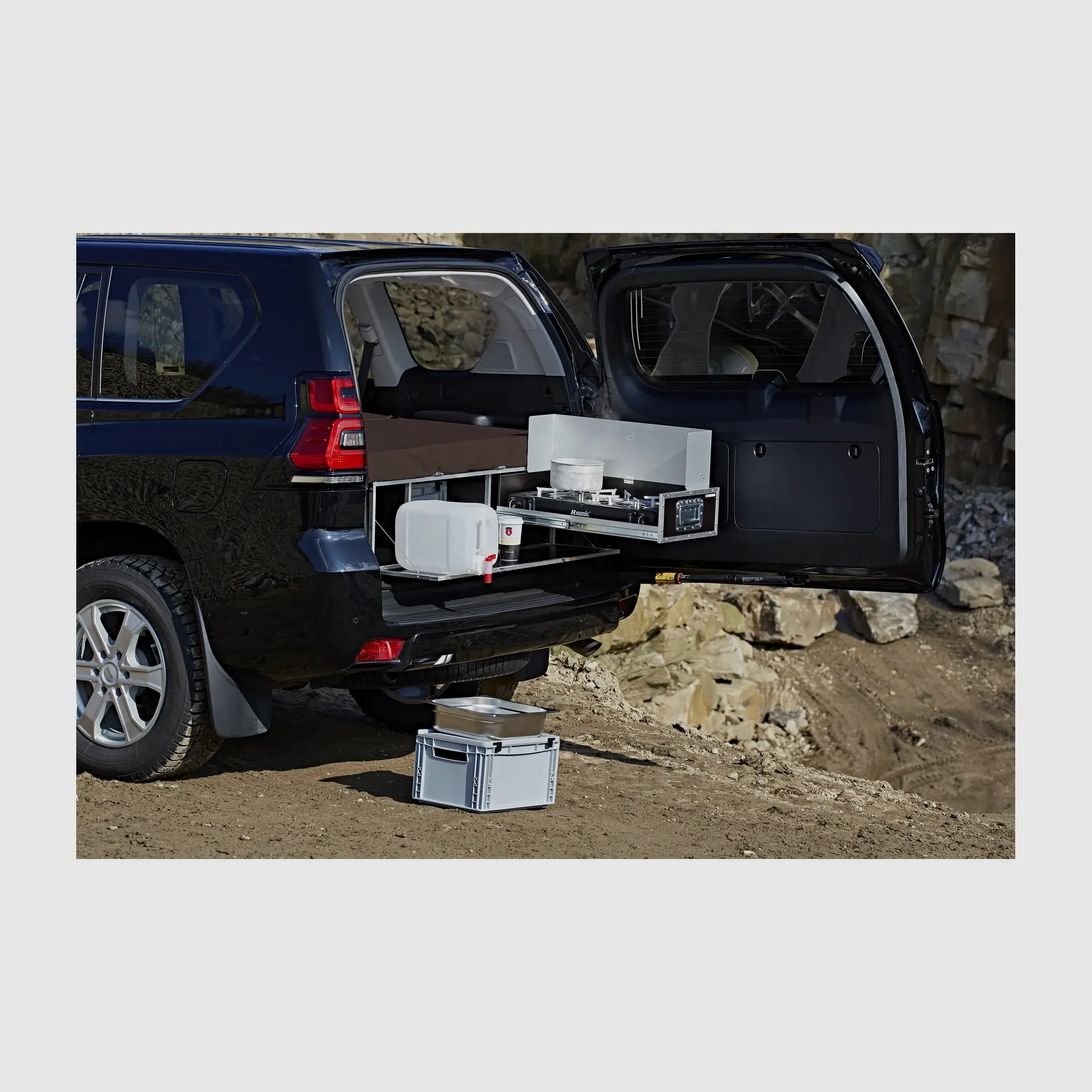 QUQUQ FlatBox Camping Box for Toyota Land Cruiser & Flat Cargo Areas, image 5 of 5