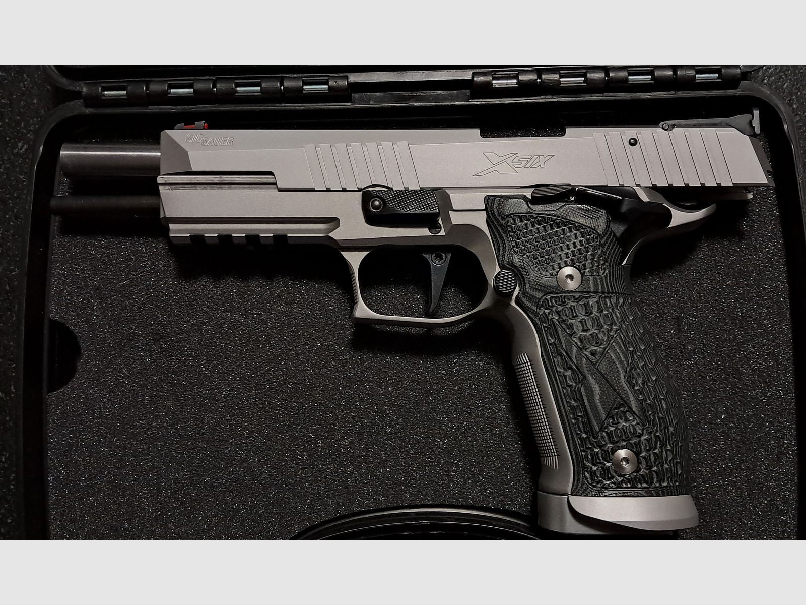Sig Sauer X - Six Supermatch, caliber 9 mm with accessories